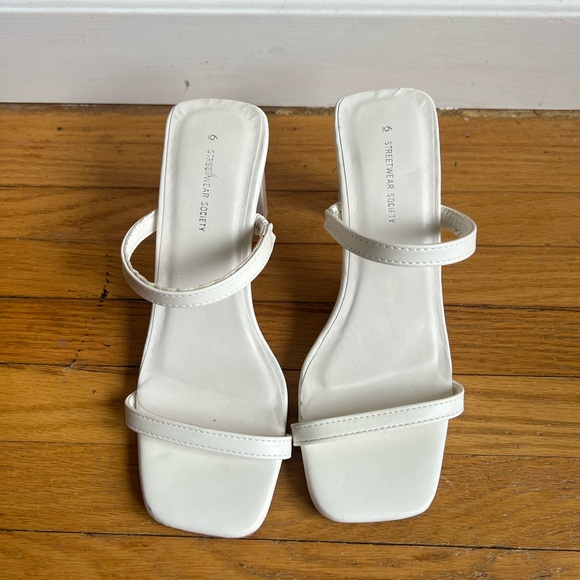 White strappy heels size 6 - Picture 3 of 8